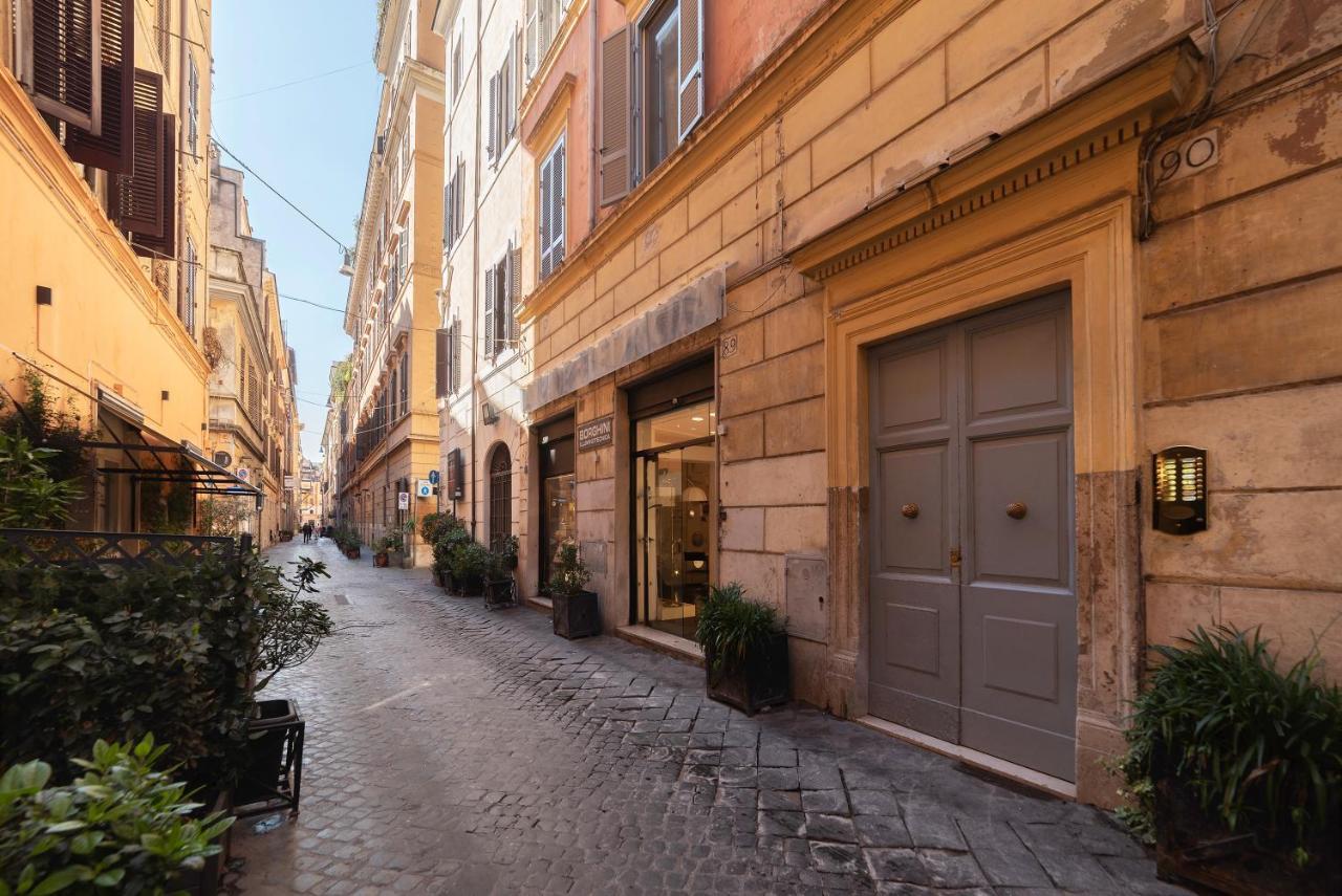 Spanish Steps Corner Рим Экстерьер фото