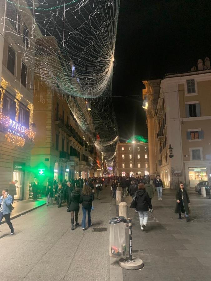 Spanish Steps Corner Рим Экстерьер фото